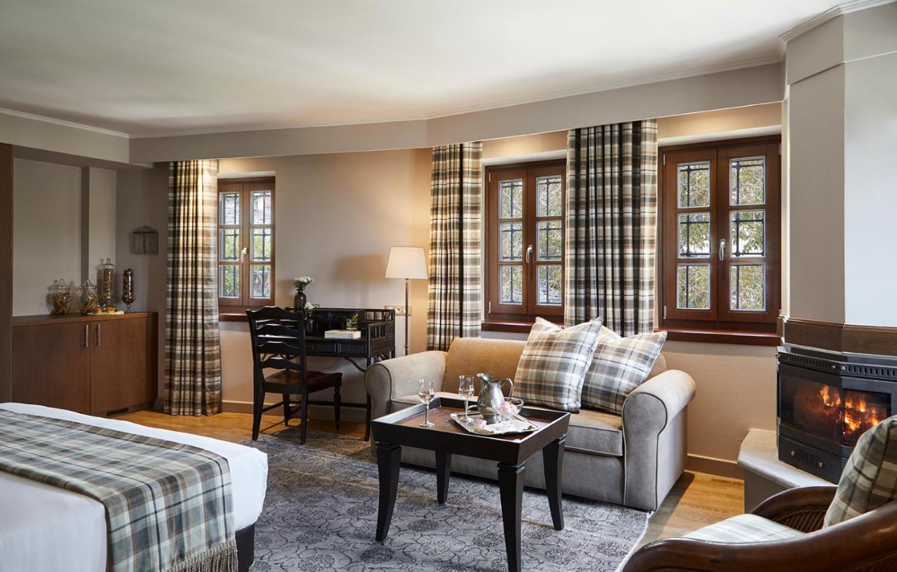 Mountrace Suites & Spa 莫诺登德里 外观 照片