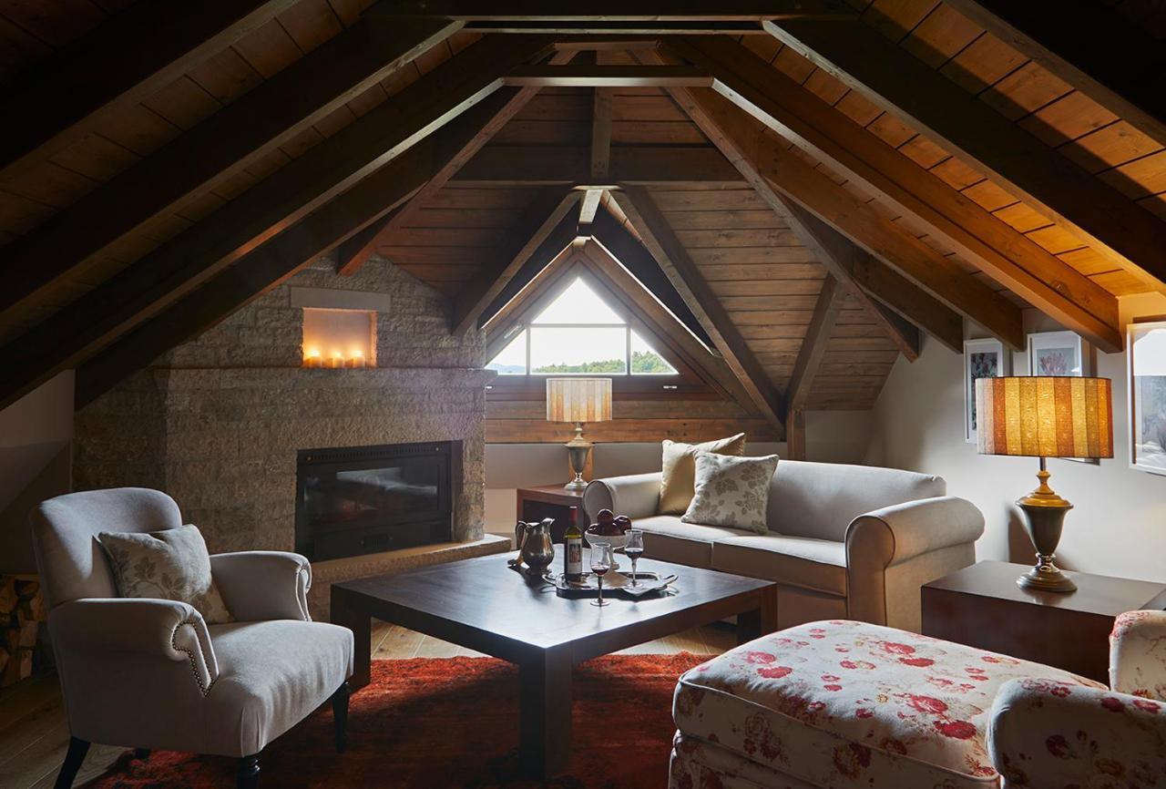 Mountrace Suites & Spa 莫诺登德里 外观 照片