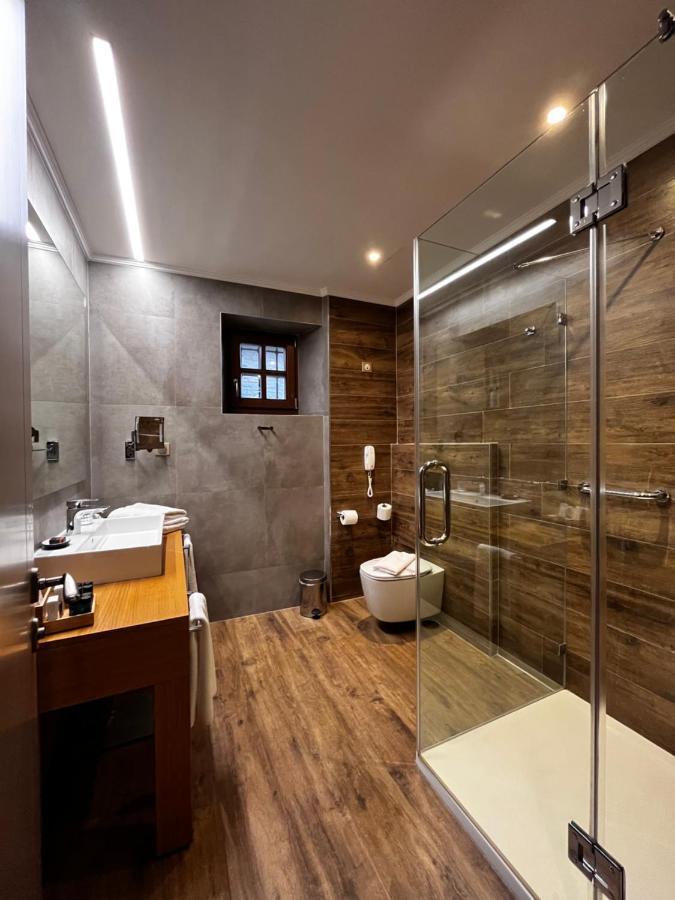 Mountrace Suites & Spa 莫诺登德里 外观 照片