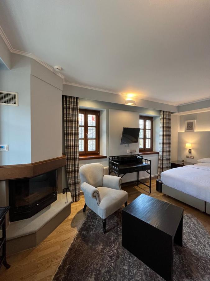 Mountrace Suites & Spa 莫诺登德里 外观 照片