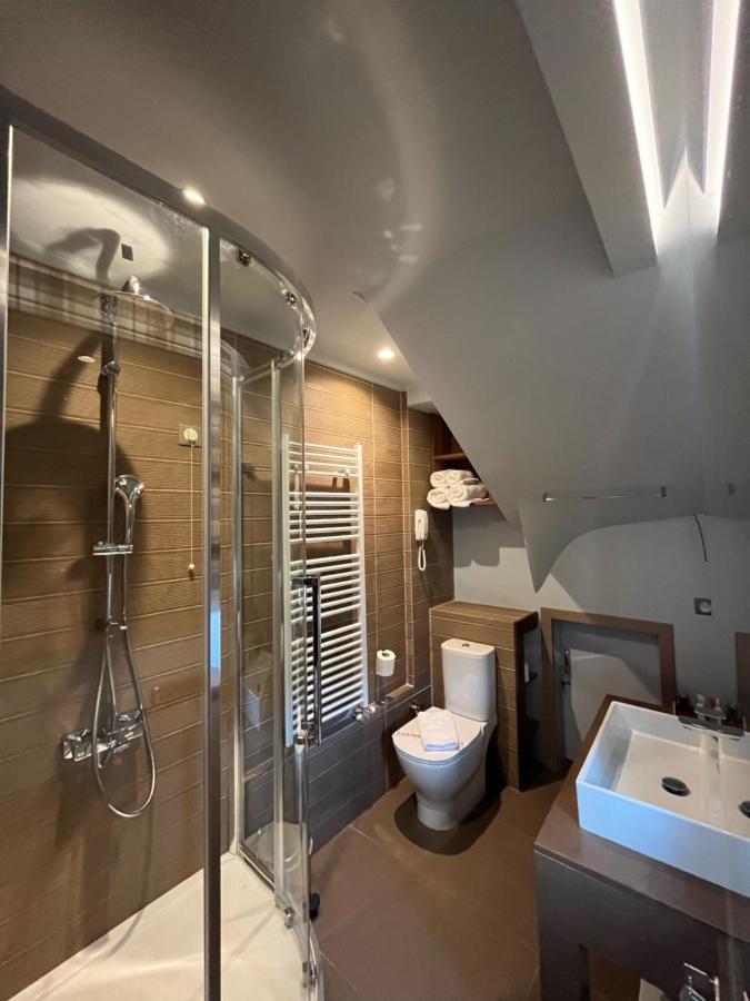 Mountrace Suites & Spa 莫诺登德里 外观 照片
